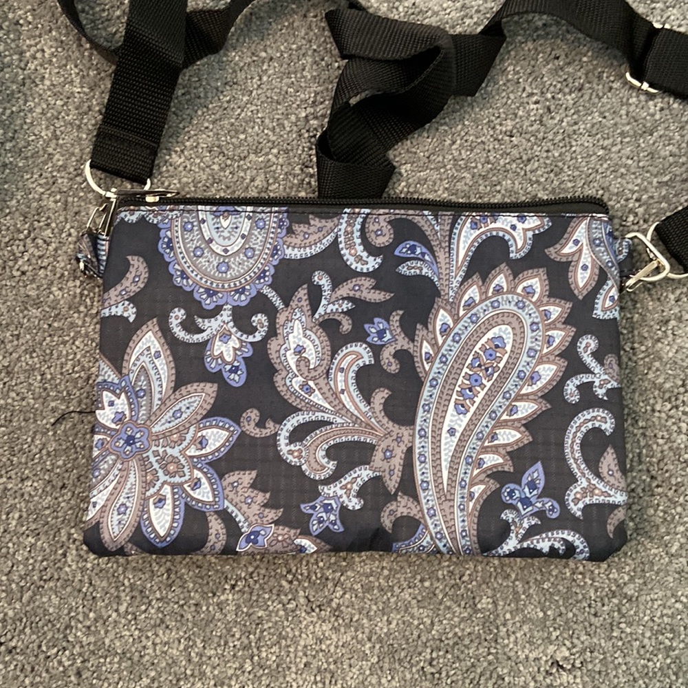 2 crossbody purses - Picture 7 of 9
